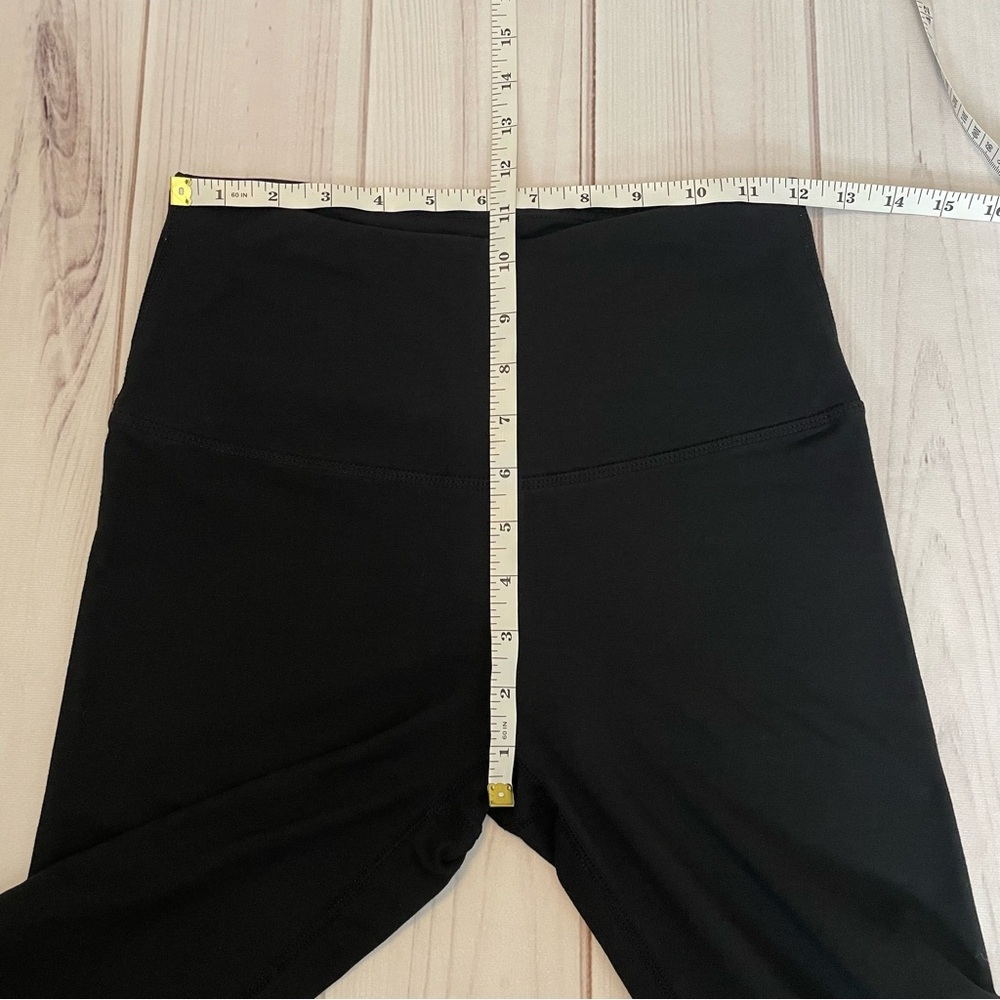 NWOT Gloria Vanderbilt Leggings Women’s S Black Skinny Capri High Rise Stretch - Picture 7 of 8